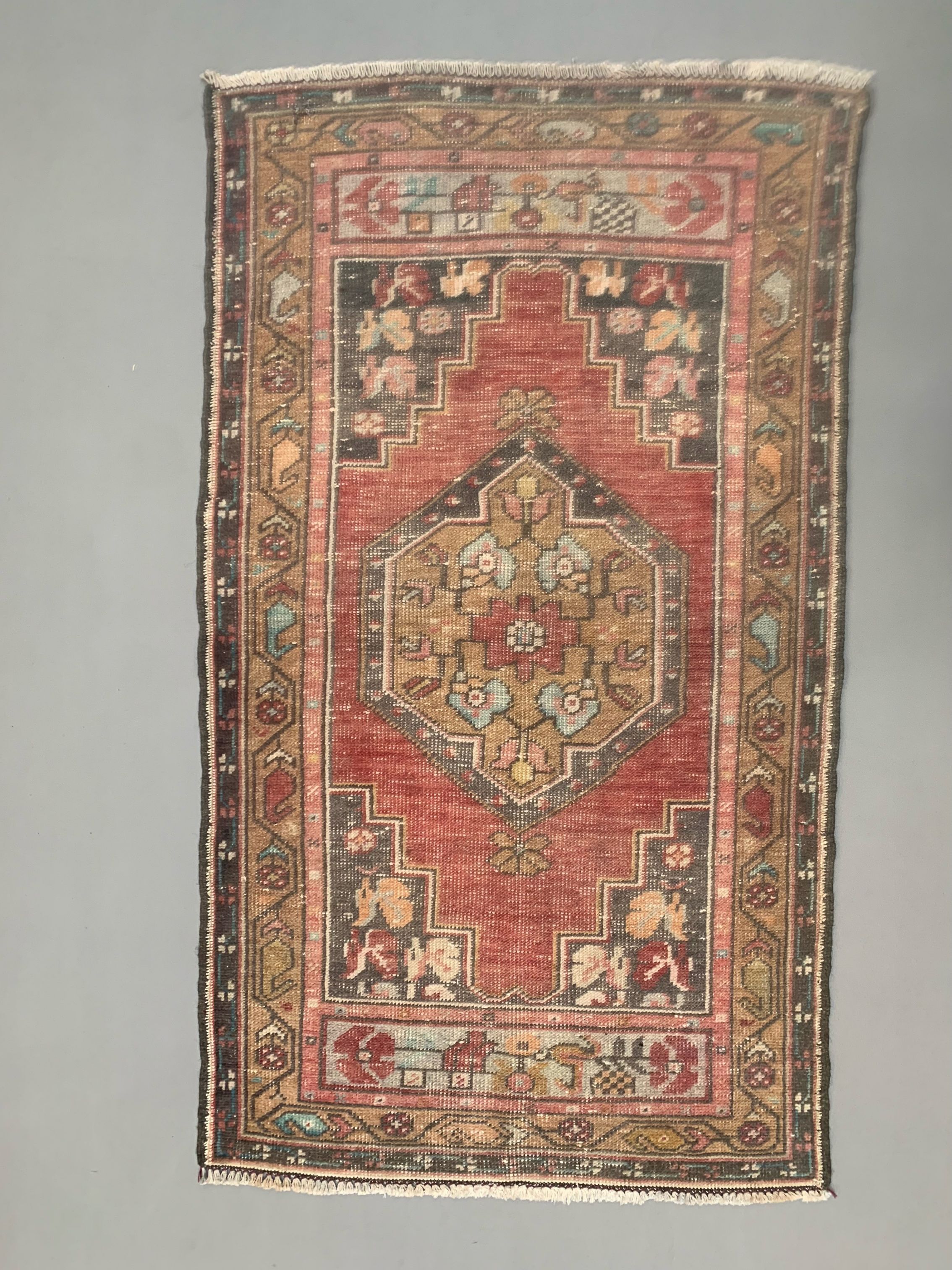 Vintage turkish oushak rug 150x87 cm carpet