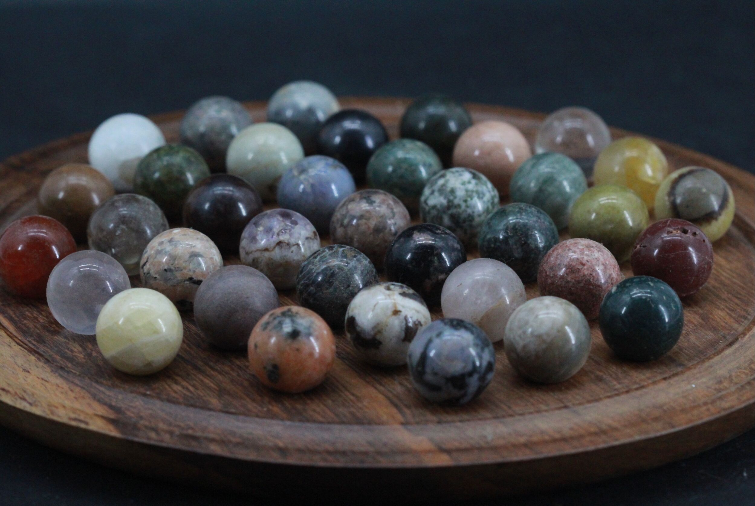 Solitaire game with stones