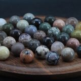 Solitaire game with stones