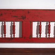 Banc ancien peint rouge en pin à dossier tourné – Europe centrale, vers 1900