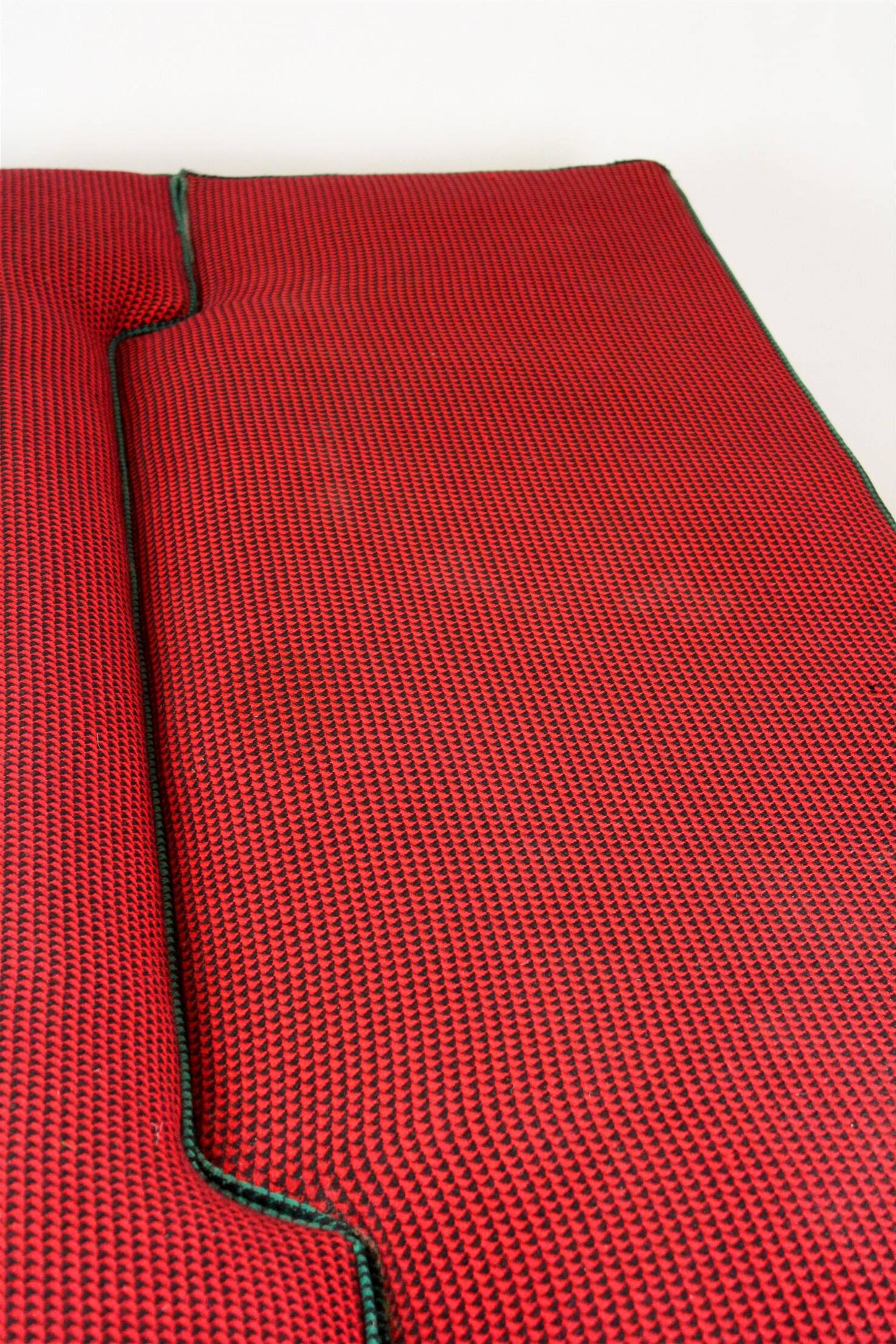 Canapé attribué à Miroslav Navratil pour Drevopodnik Brno, années 1960.