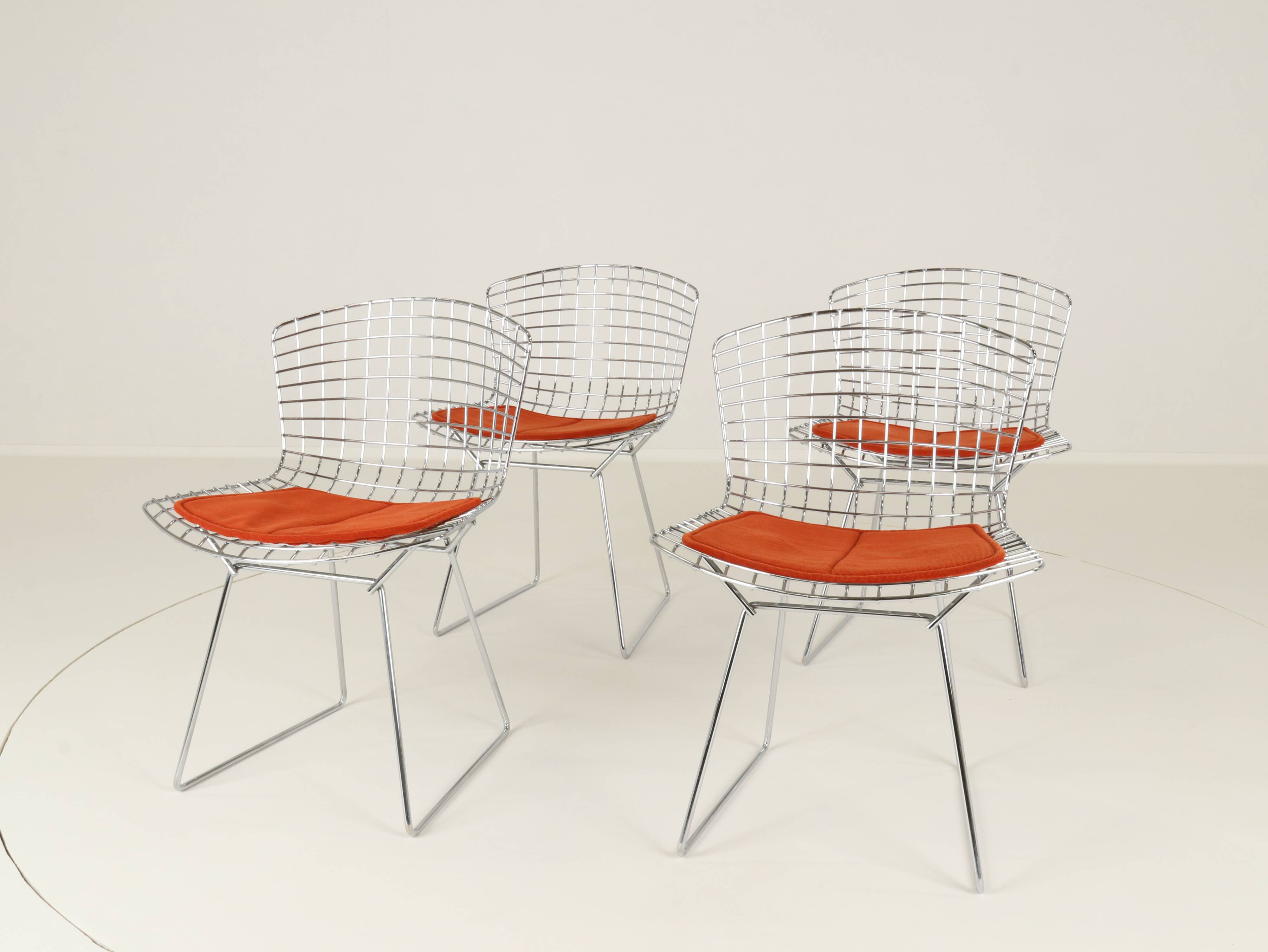 Set of four Model 420C dining chairs designed by Harry Bertoia for Knoll International, USA, 1960s