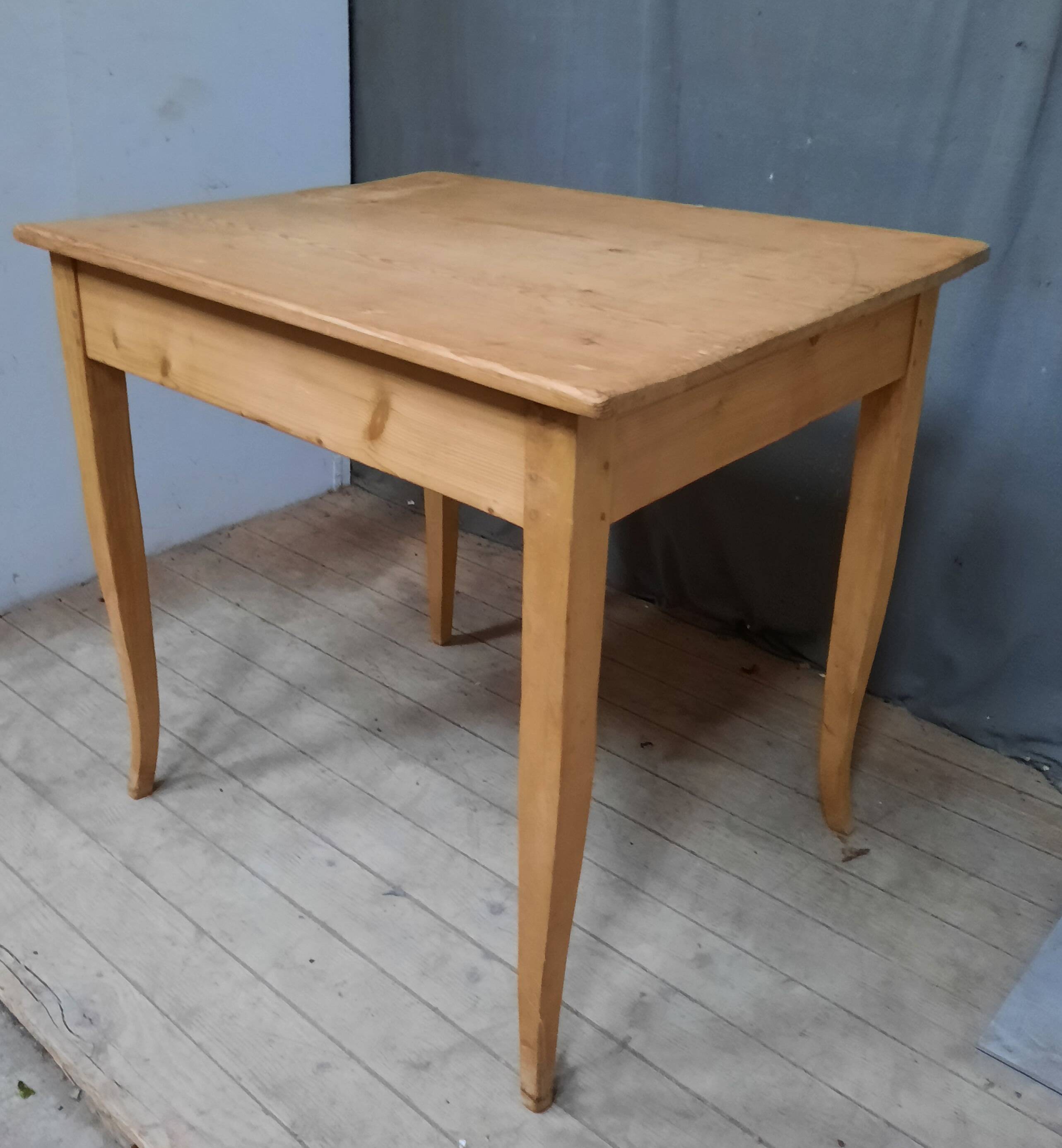 Louis XV style table in natural wood