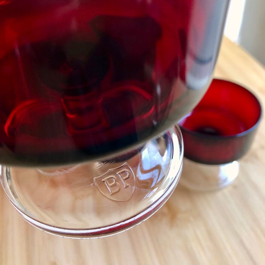 BP Red Luminarc Cups