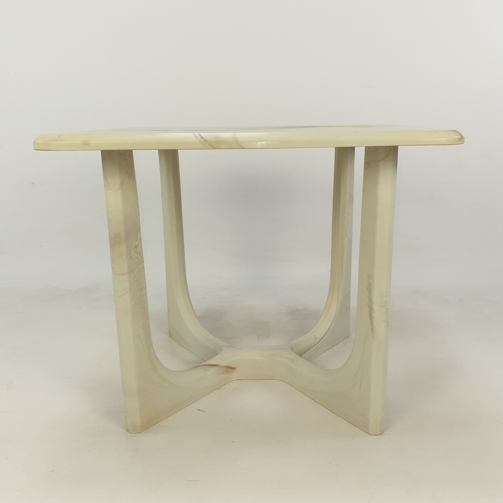 Table basse italienne marmorino du milieu du siècle, années 1950