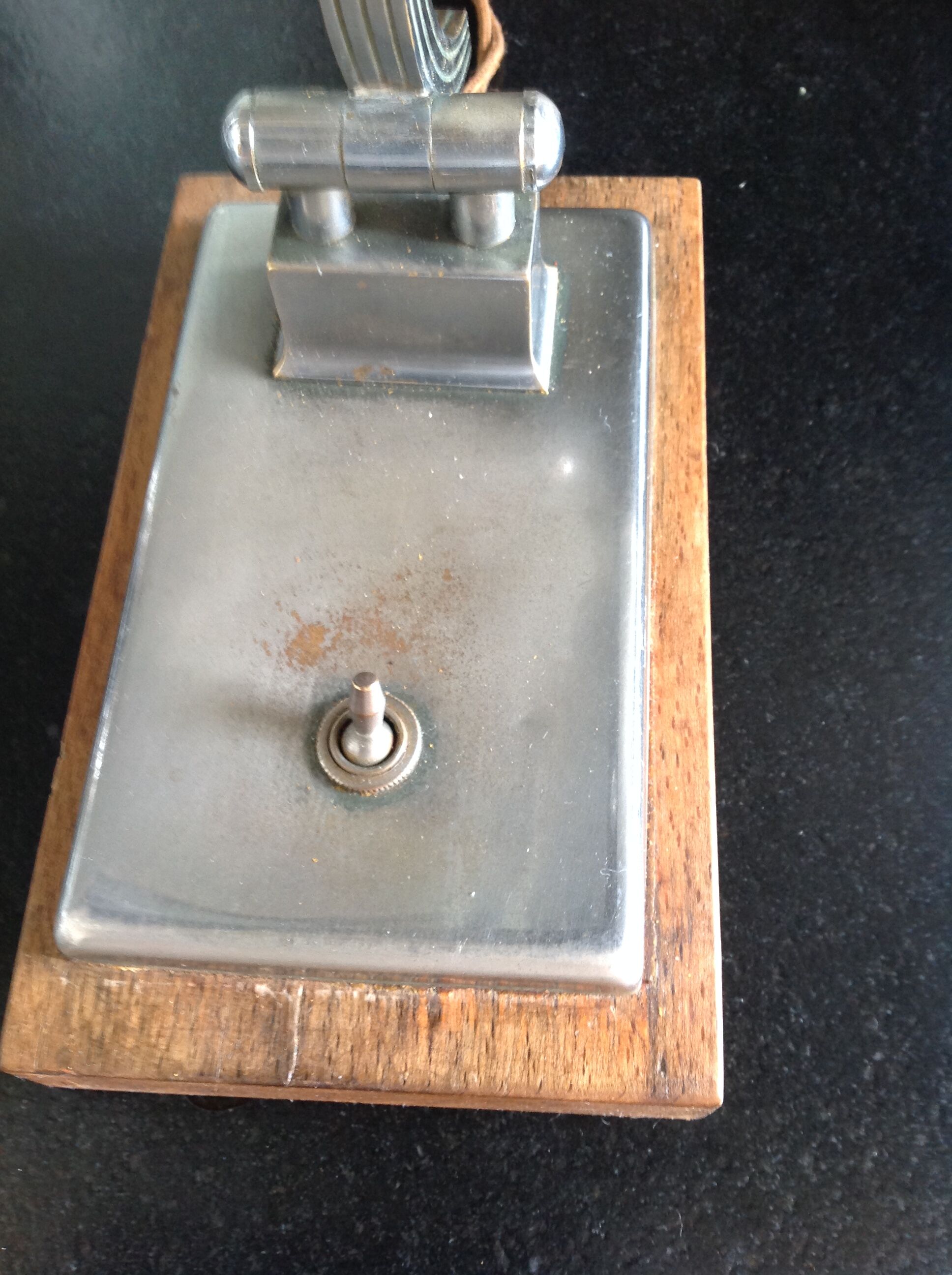 Lampe de bureau orientable en métal vers 1930