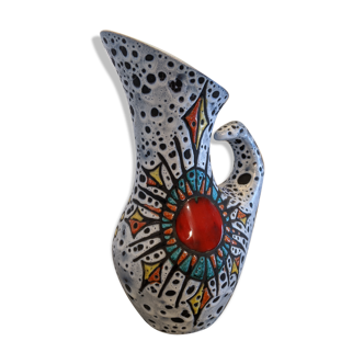 Pichet en céramique en granit et symbole cœur