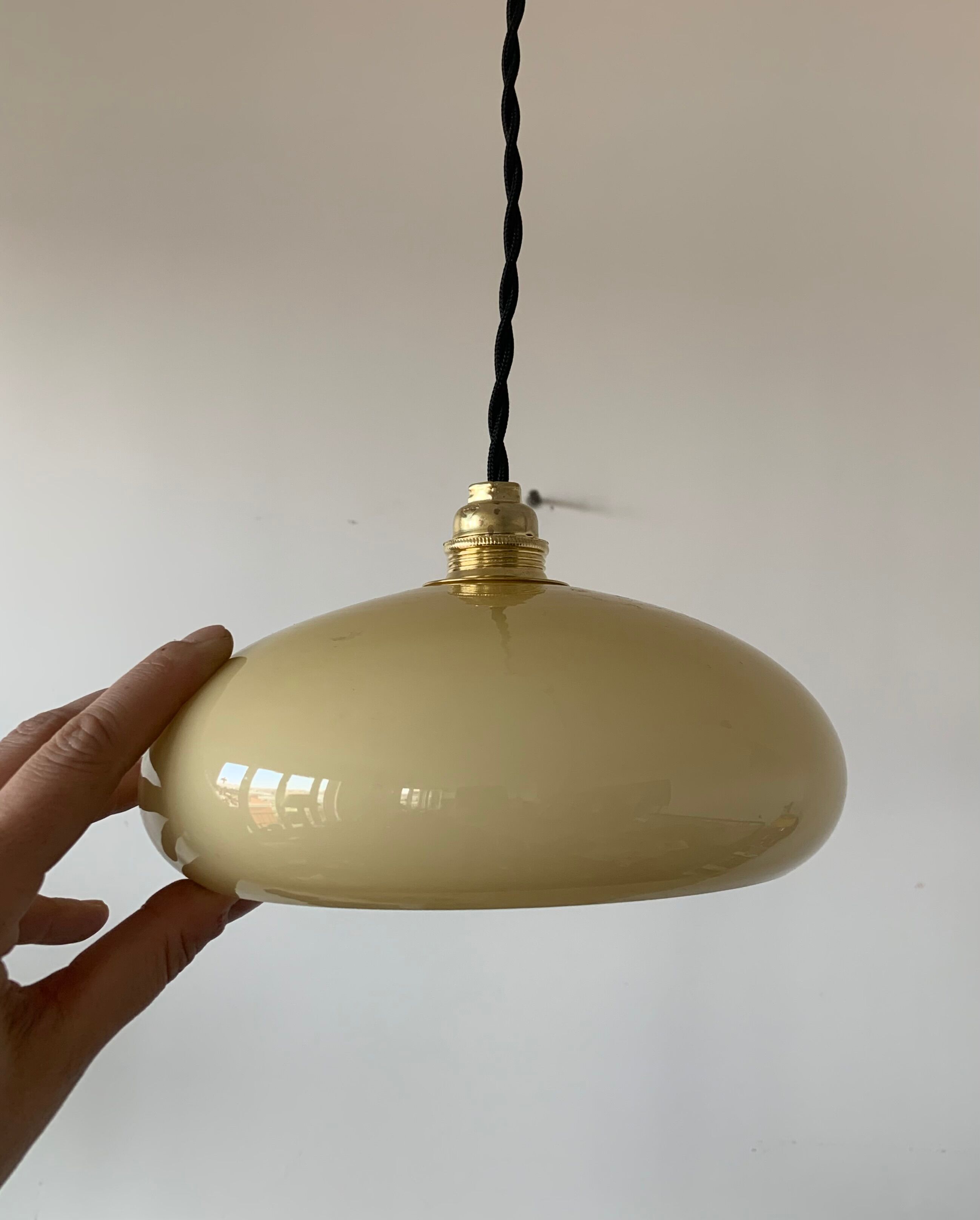 Suspension en verre jaune