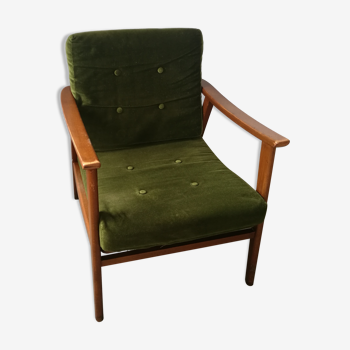Vintage armchair with Scandinavian shapes