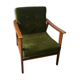 Vintage armchair with Scandinavian shapes
