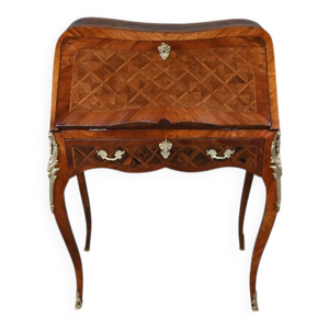 Petit bureau de dame en marqueterie,