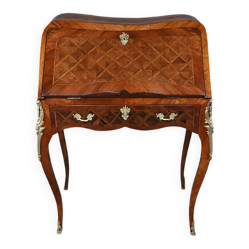 Petit bureau de dame en marqueterie, style Louis XV – 1ère partie XXe