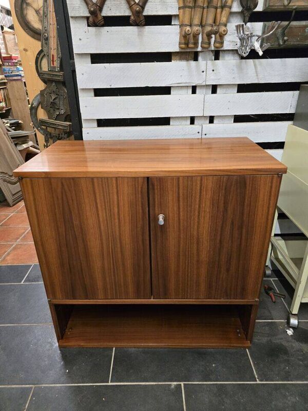 Meuble bahut vintage des années 70
