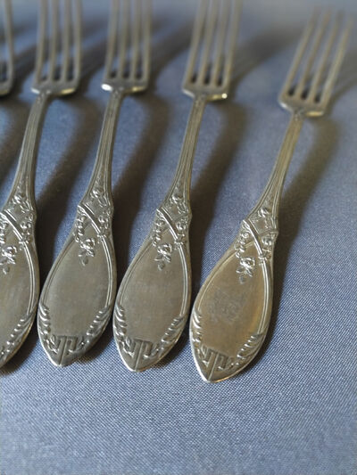 8 silver metal forks