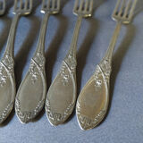 8 silver metal forks