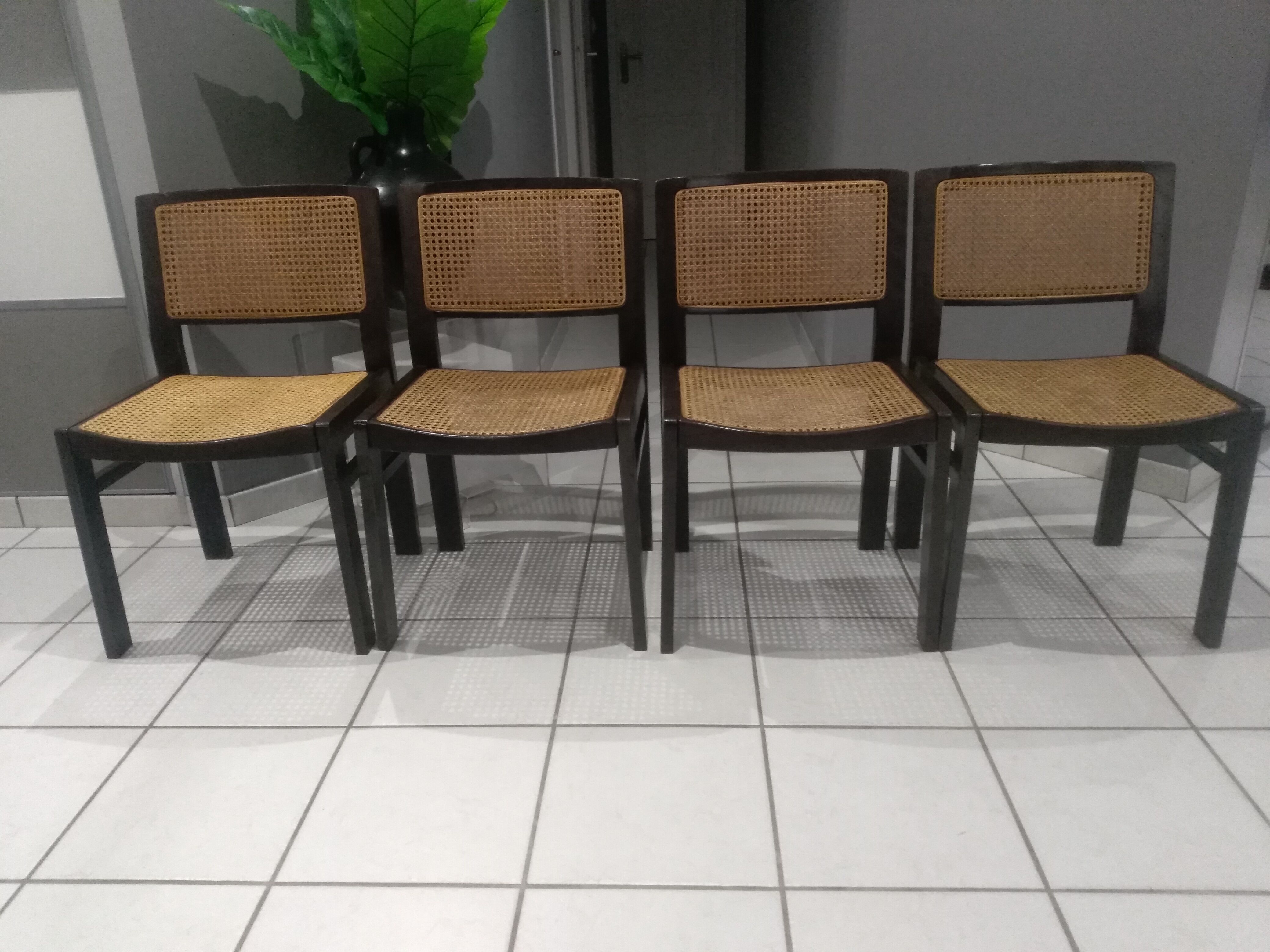 Suite de 4 chaises en cannage Baumann vintage 1970