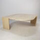 Table basse italienne travertin du milieu du siècle, années 1980