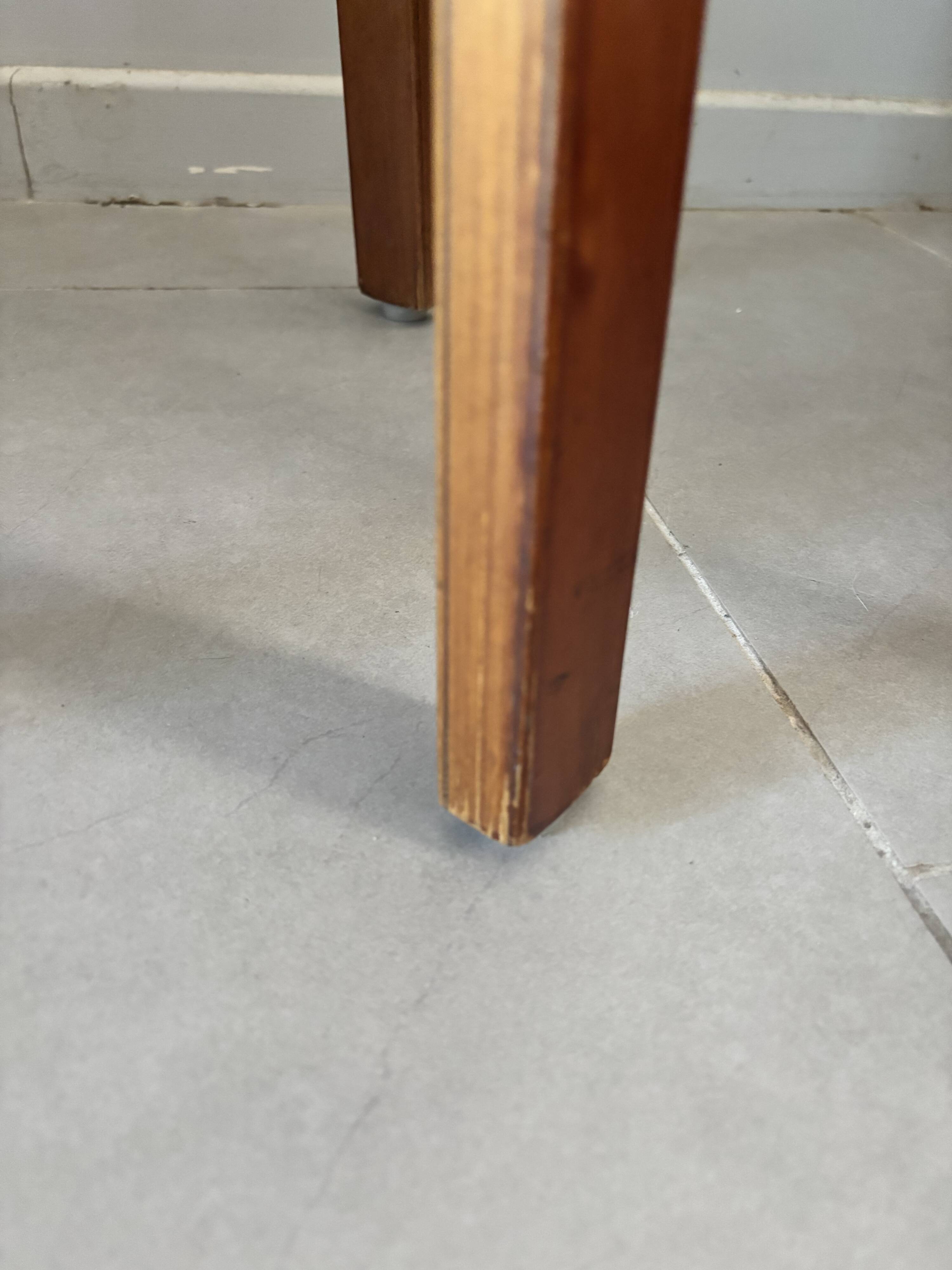Pair of Artek stools model E60 (rare version with 4 legs), Alvar Aalto