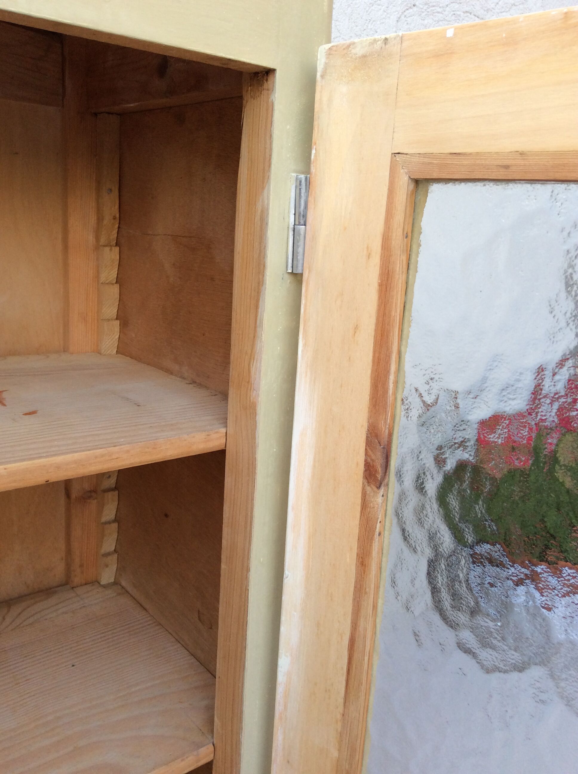 Top buffet glass doors 50s patinated almond green
