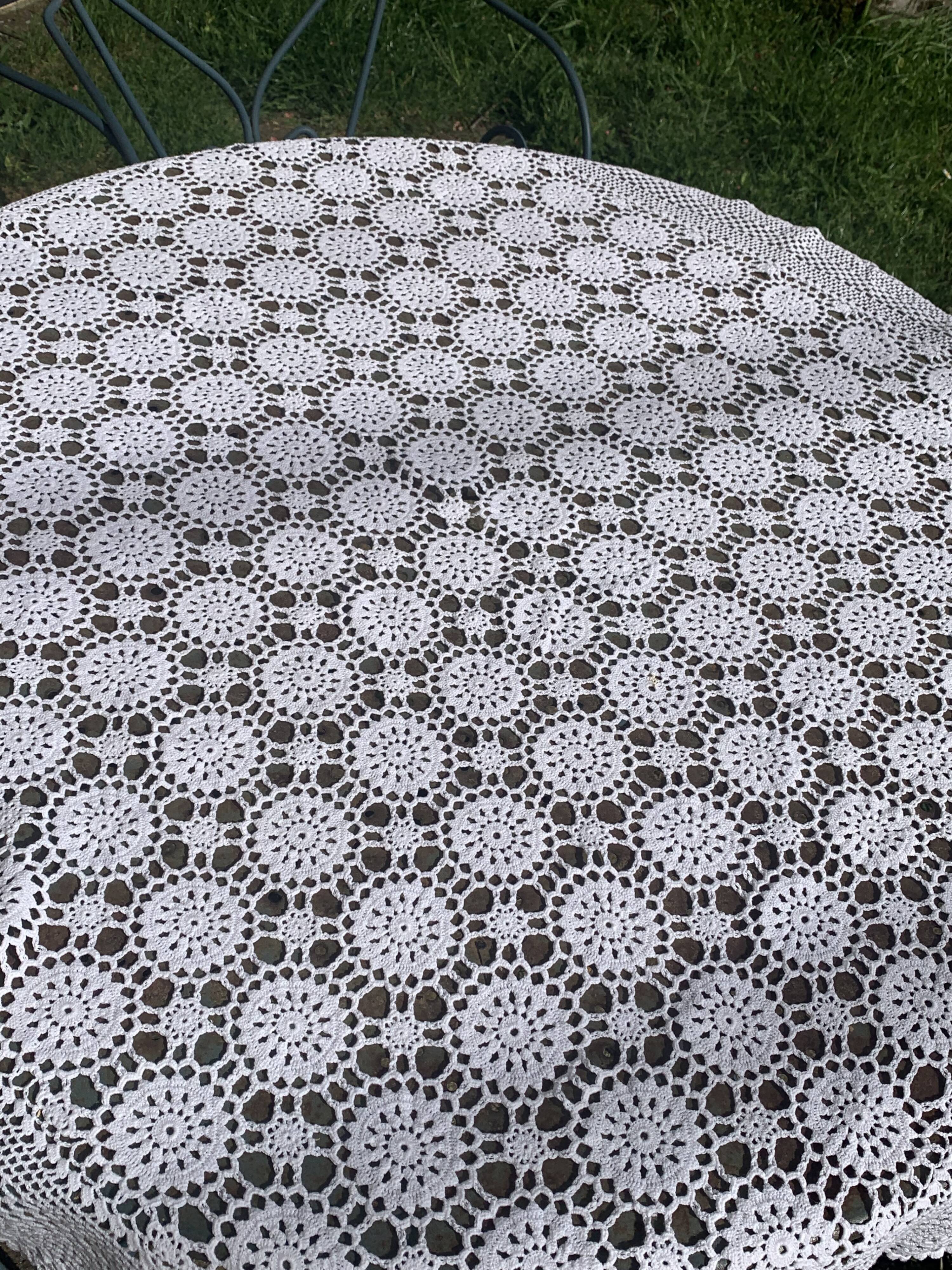Tablecloth, crochet blanket in white cotton, artisanal and vintage