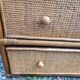 Meuble 2 tiroirs en rotin et bambou étagères vitrées