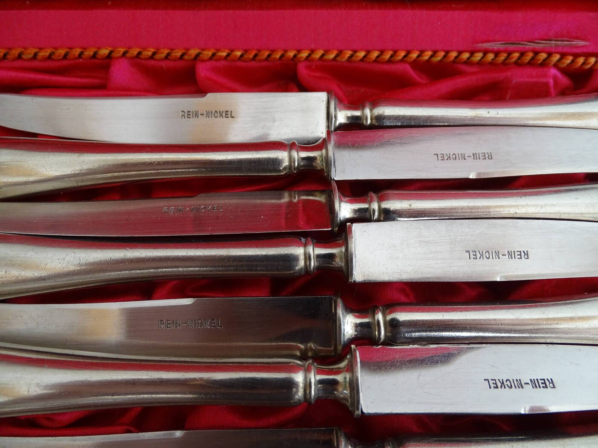 12 Alpacca Silver Metal Art Deco dessert knives in case