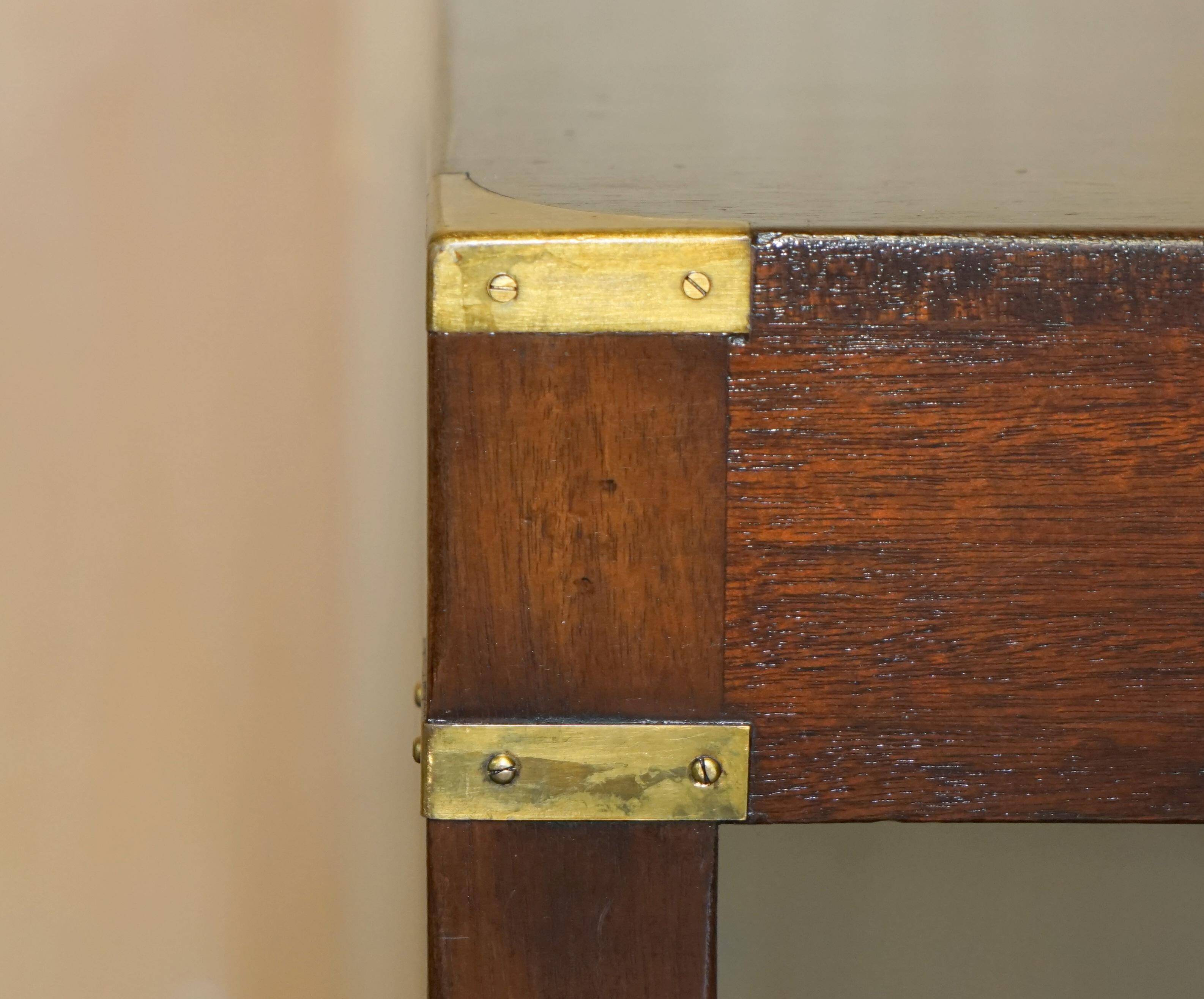 Bureau de campagne militaire Kennedy Harrods en bois dur