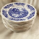 Twelve vintage flat plates Sarreguemines Model Castle