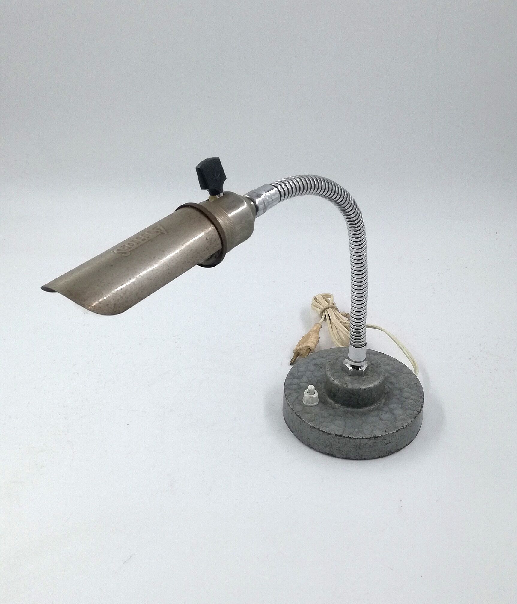 ATHOS 60s workshop lamp