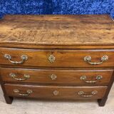 Curved Louis XIV period chest of drawers in solid walnut circa 1700