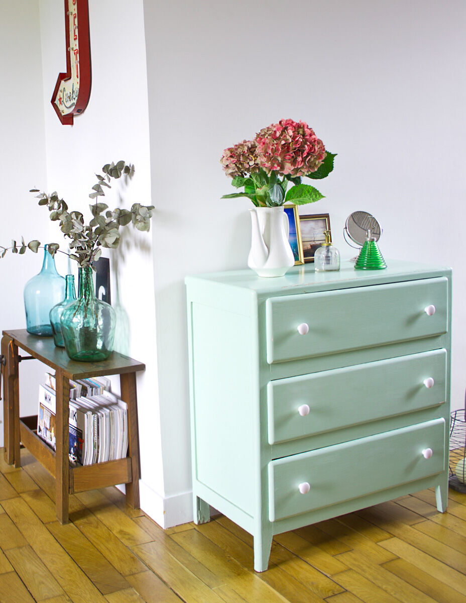 Commode vintage vert d'eau