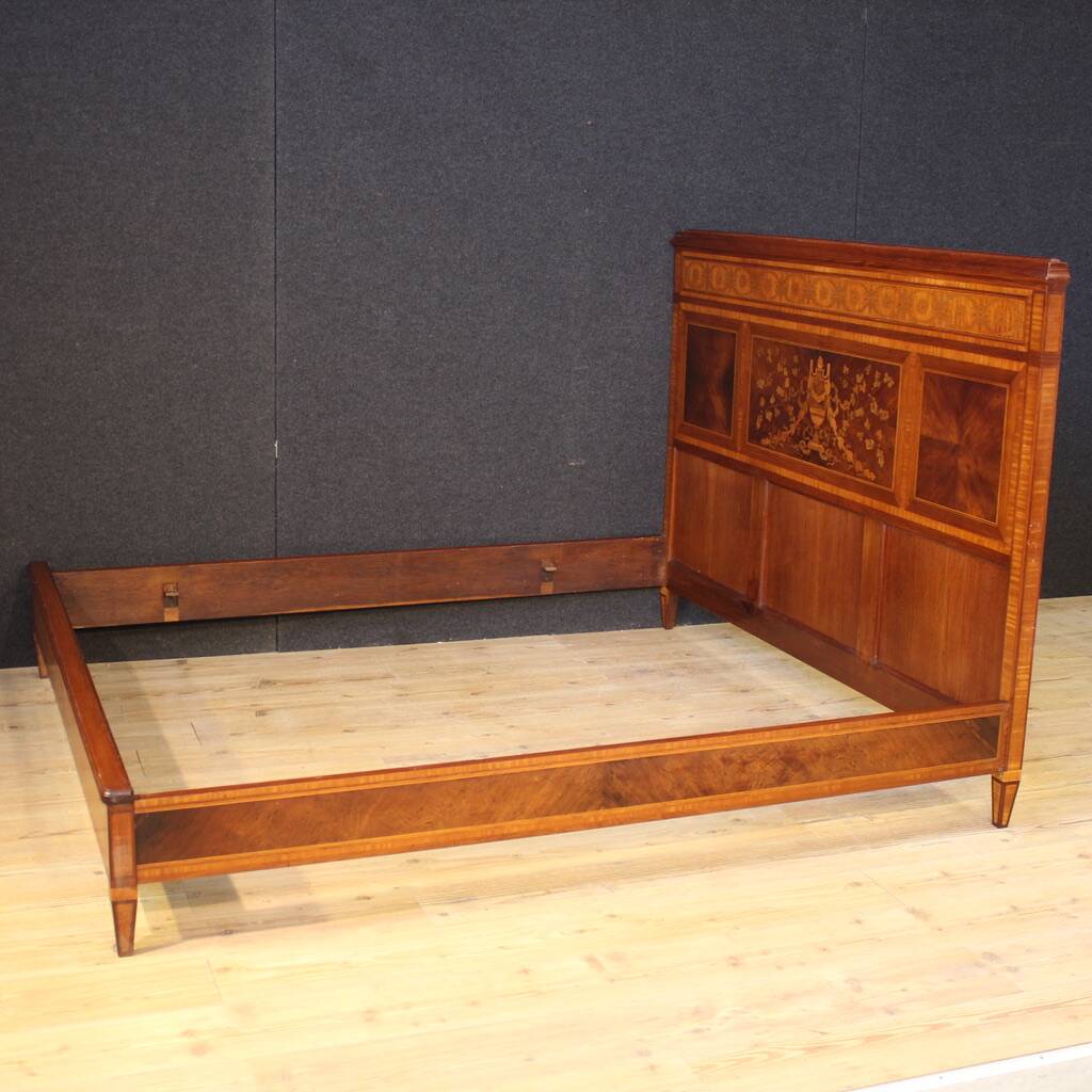 Lit double de style Louis XVI, Italie 20e siècle