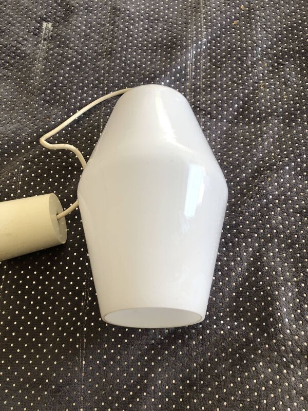 Suspension goutte en opaline années 60