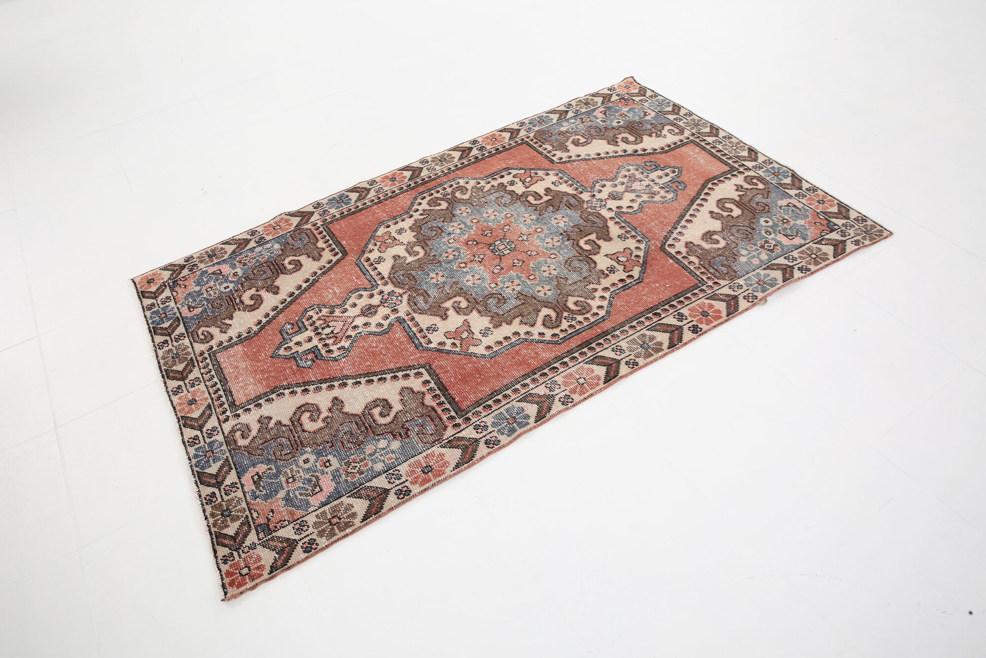 4x7 red & beige vintage rug, 122x207cm