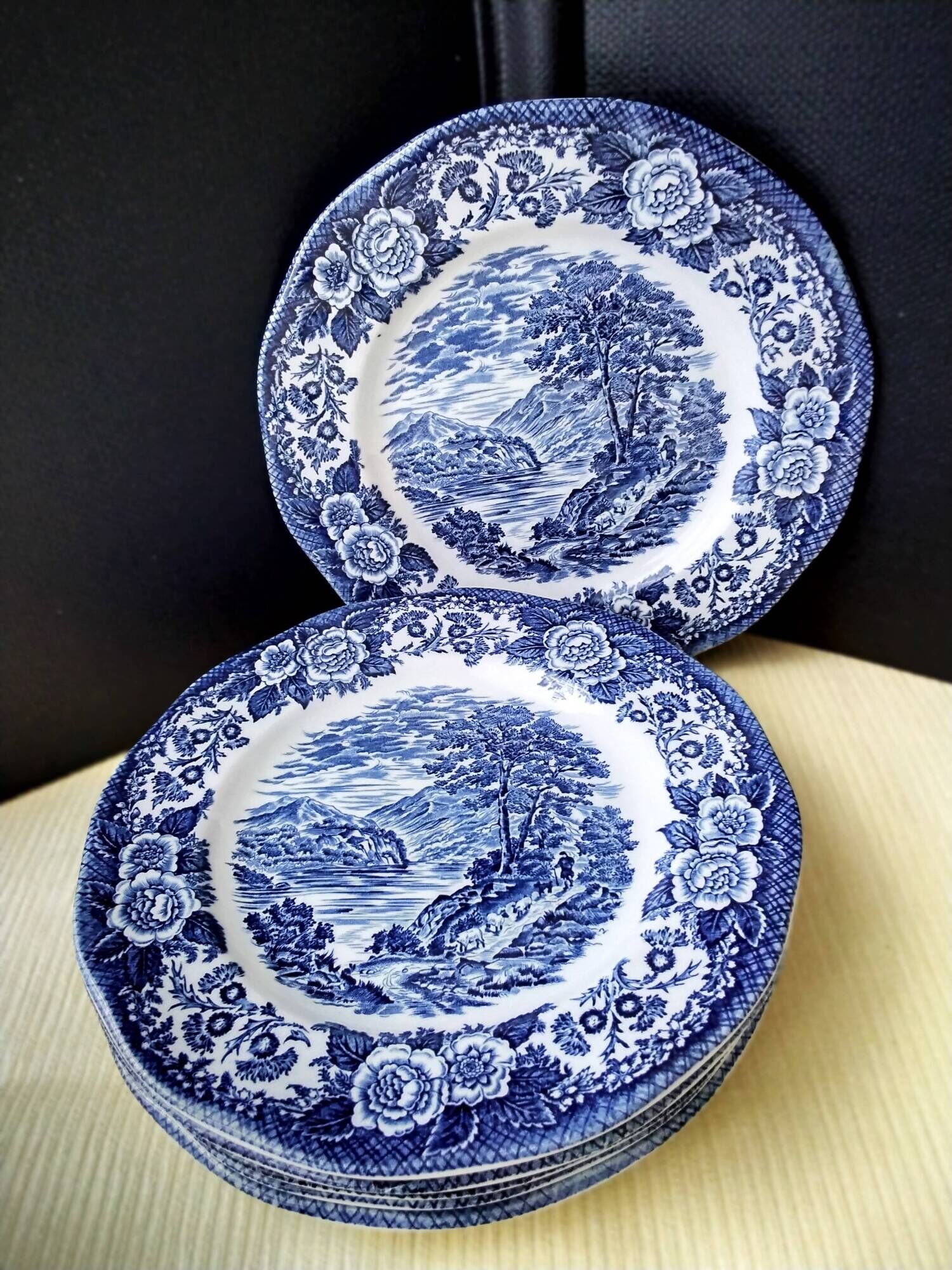 6 Lochs of Scotland Enoch Wedgwood Dessert Plates