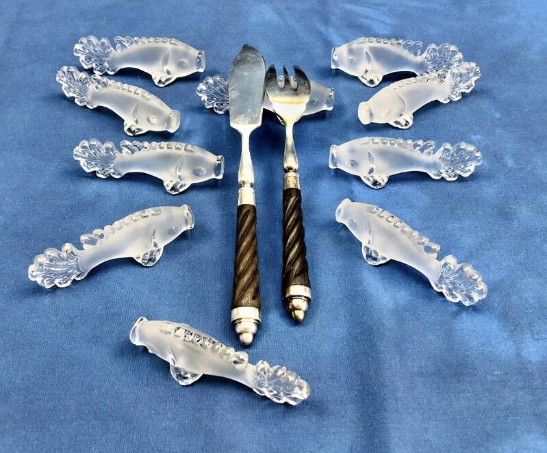 10 Art Deco fish knife holders signed YER