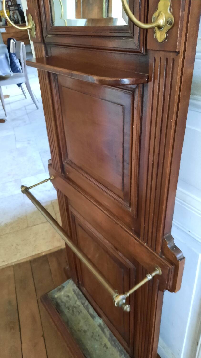 Cloakroom coat rack 1900