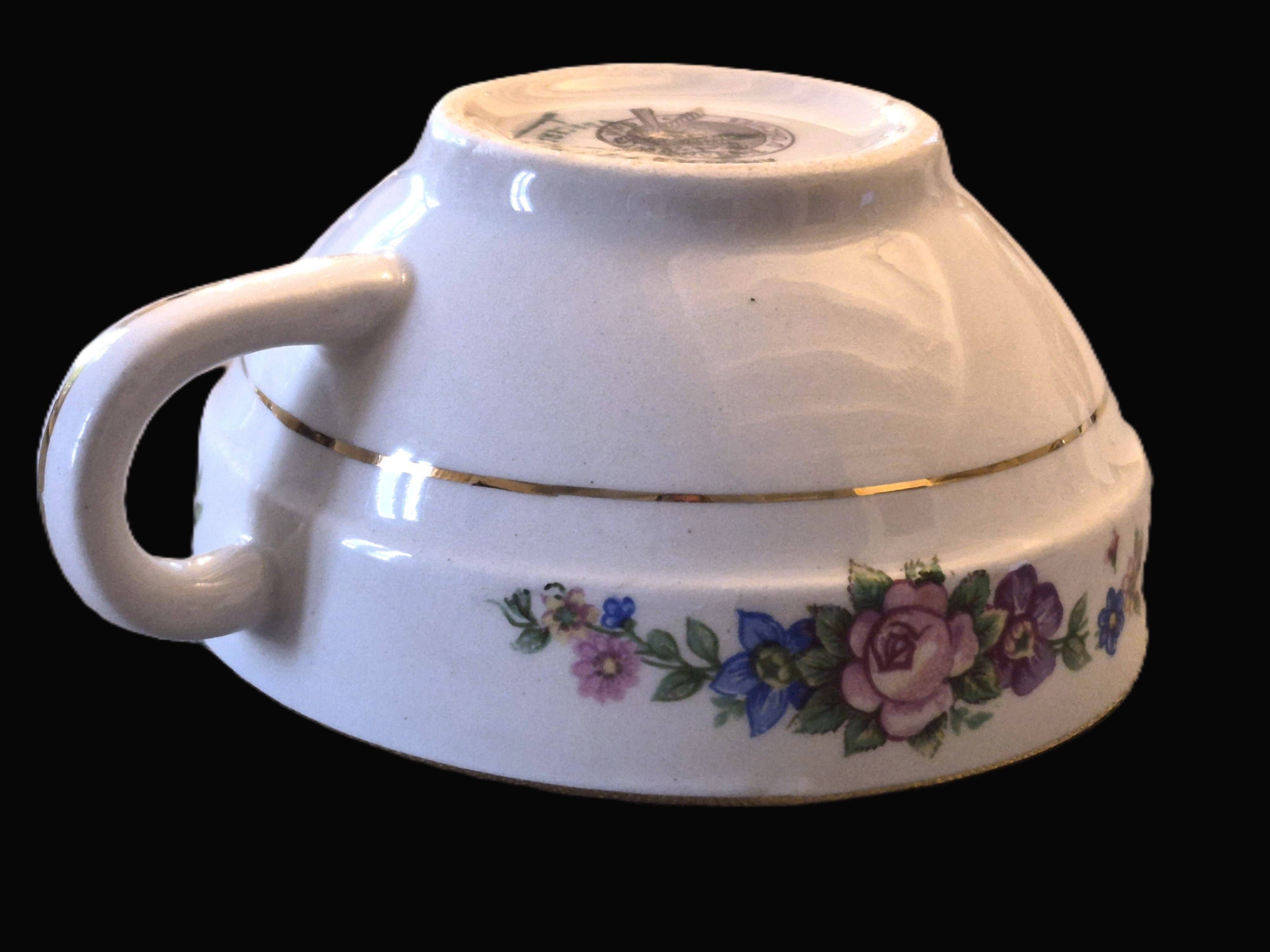 Set of 10 vintage cups and saucers "Angola" – Moulin des Loups