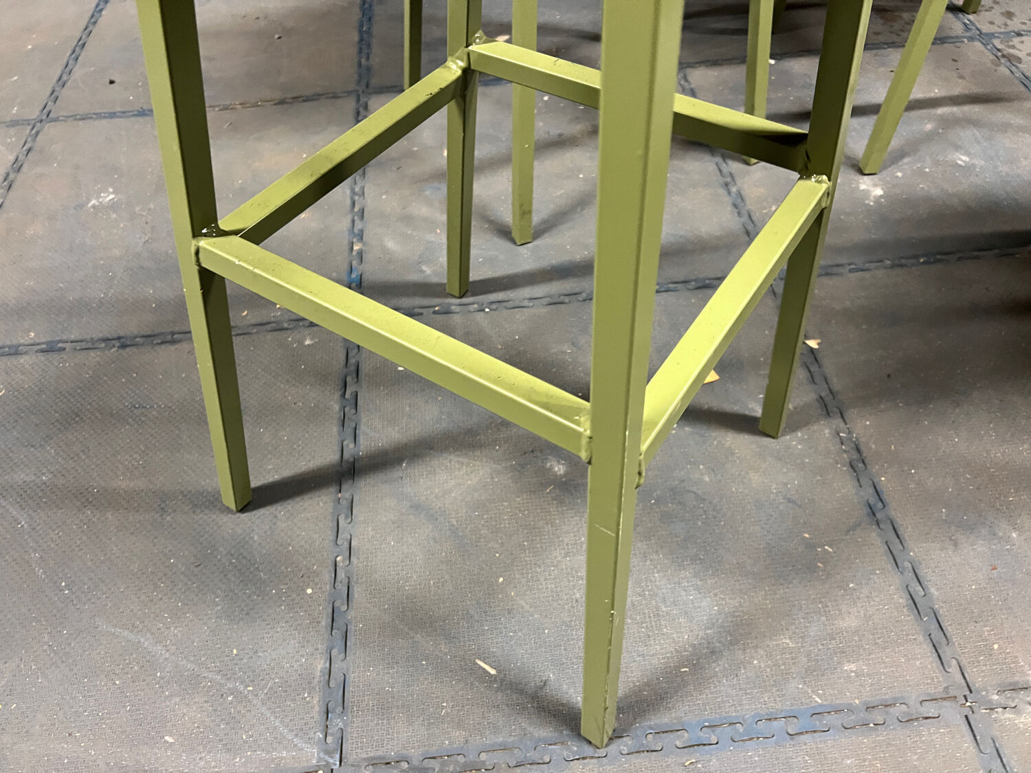 Set of 4 stools