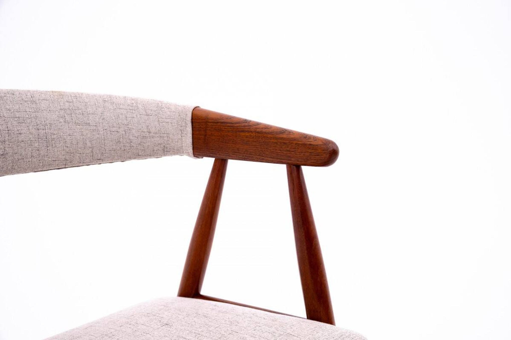 Chairs designed by Ejner Larsen & Aksel Bender Madsen, Denmark, 1960s. After renovation.