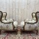 Paire de fauteuils bergères de style Louis XVa oreilles