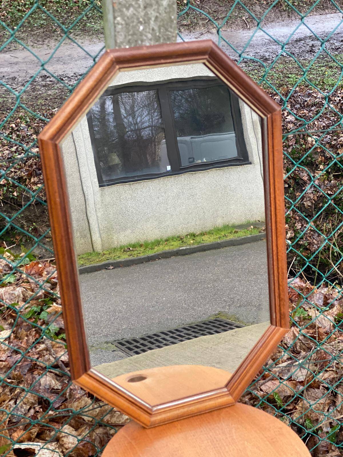 Vintage octagonal mirror in solid wood 55x36cm