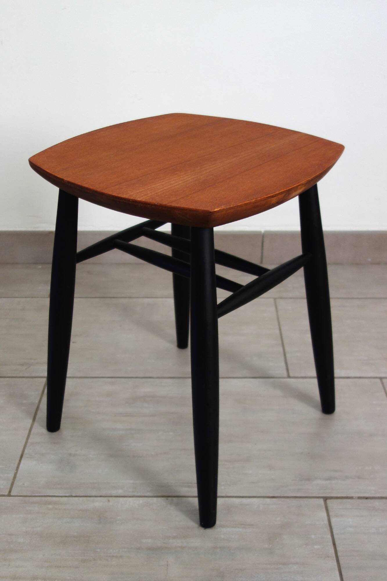 Scandinavian stool by Tapiovaara for Stol from the 1950s/60s.