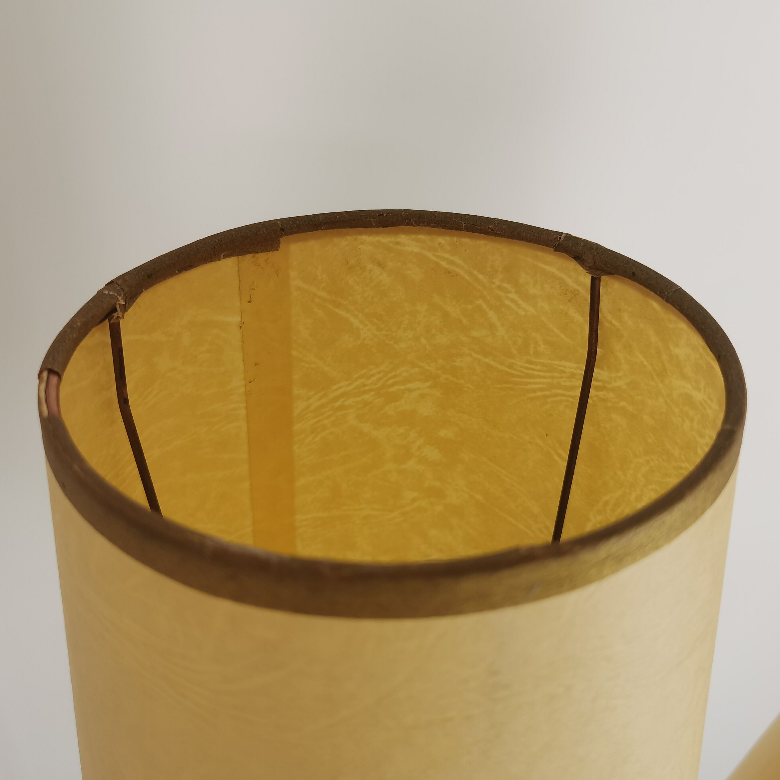 Lampadaire tripode avec tablette 60