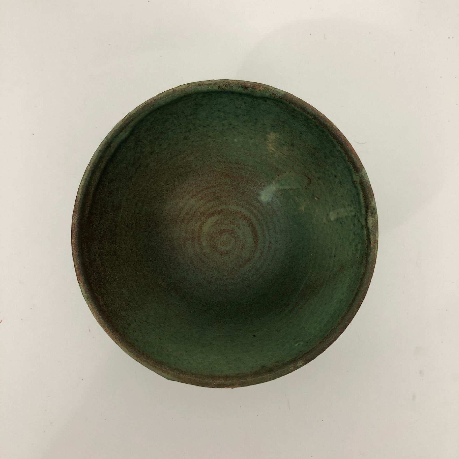 Enamelled ceramic bowl or empty pocket
