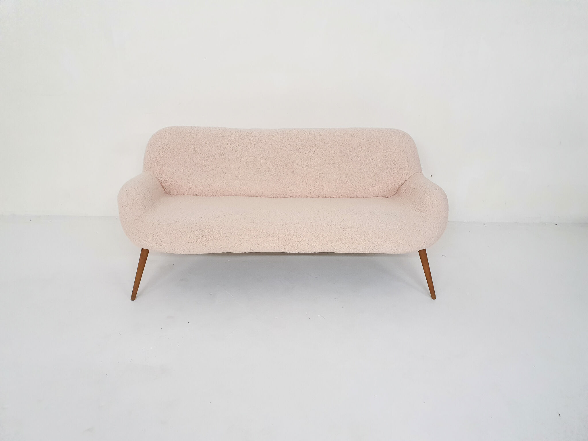 Canapé scandinave en laine bouclée, Danemark années 1960