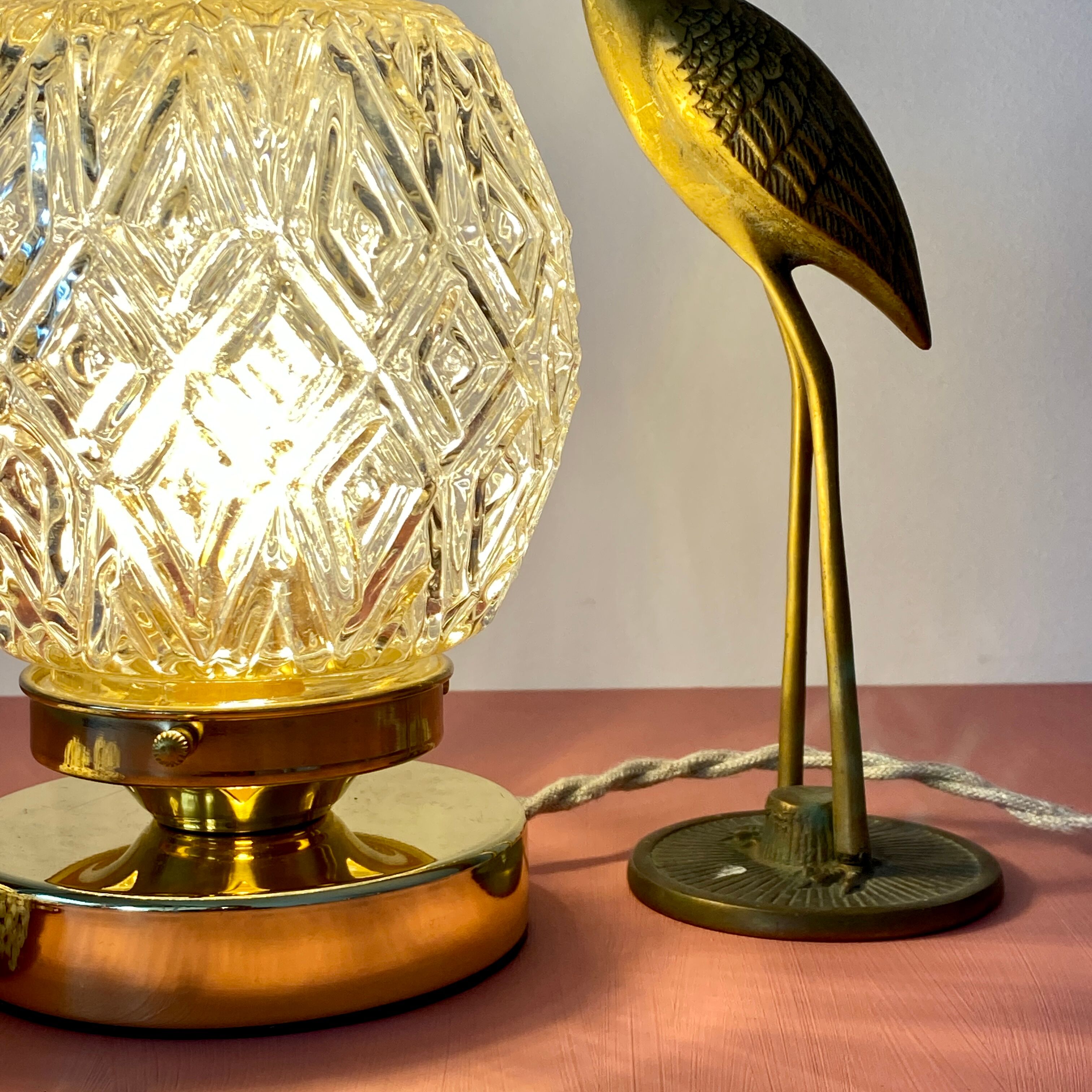 Table lamp glass vintag globe