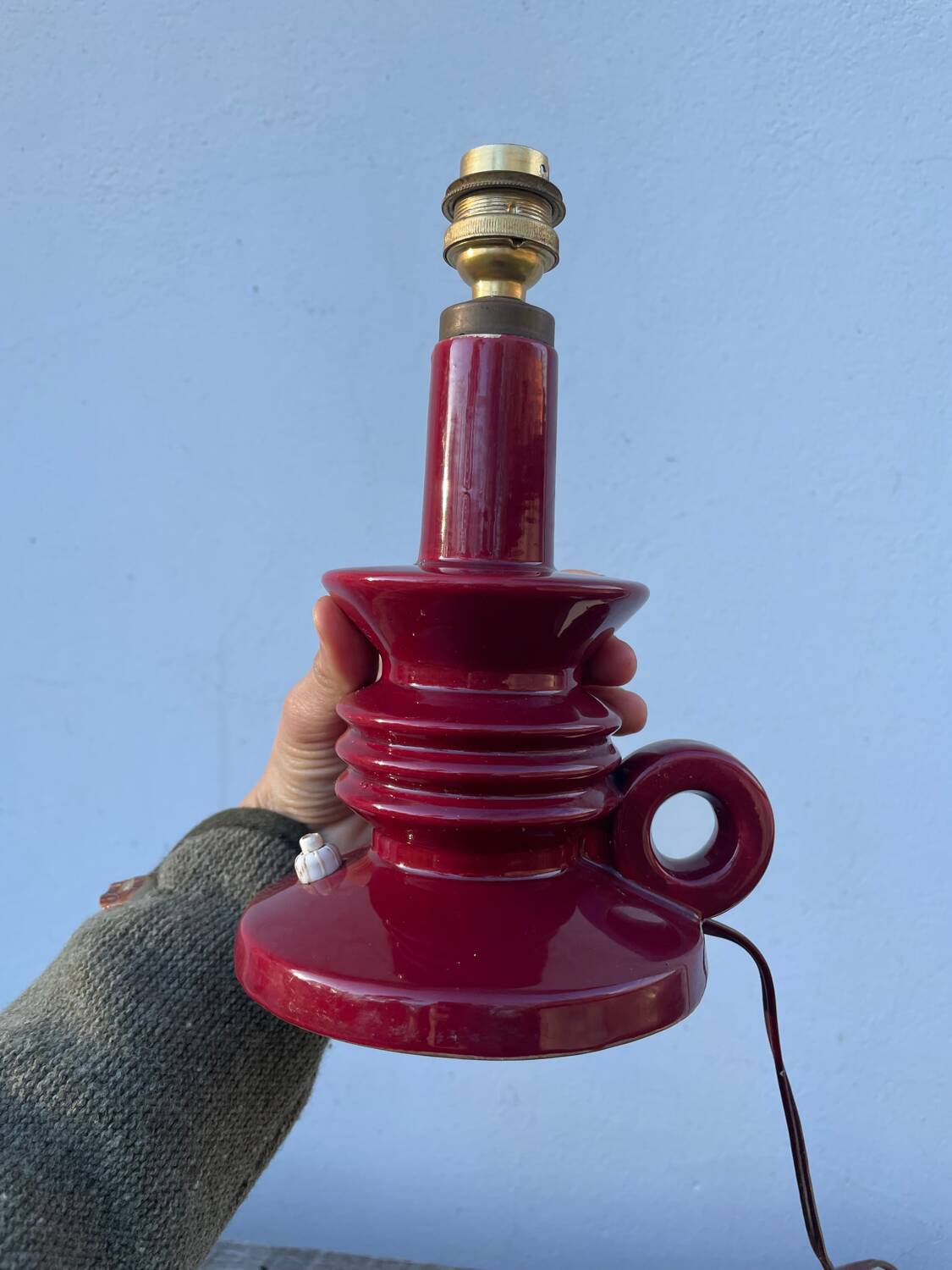 Burgundy ceramic lamp