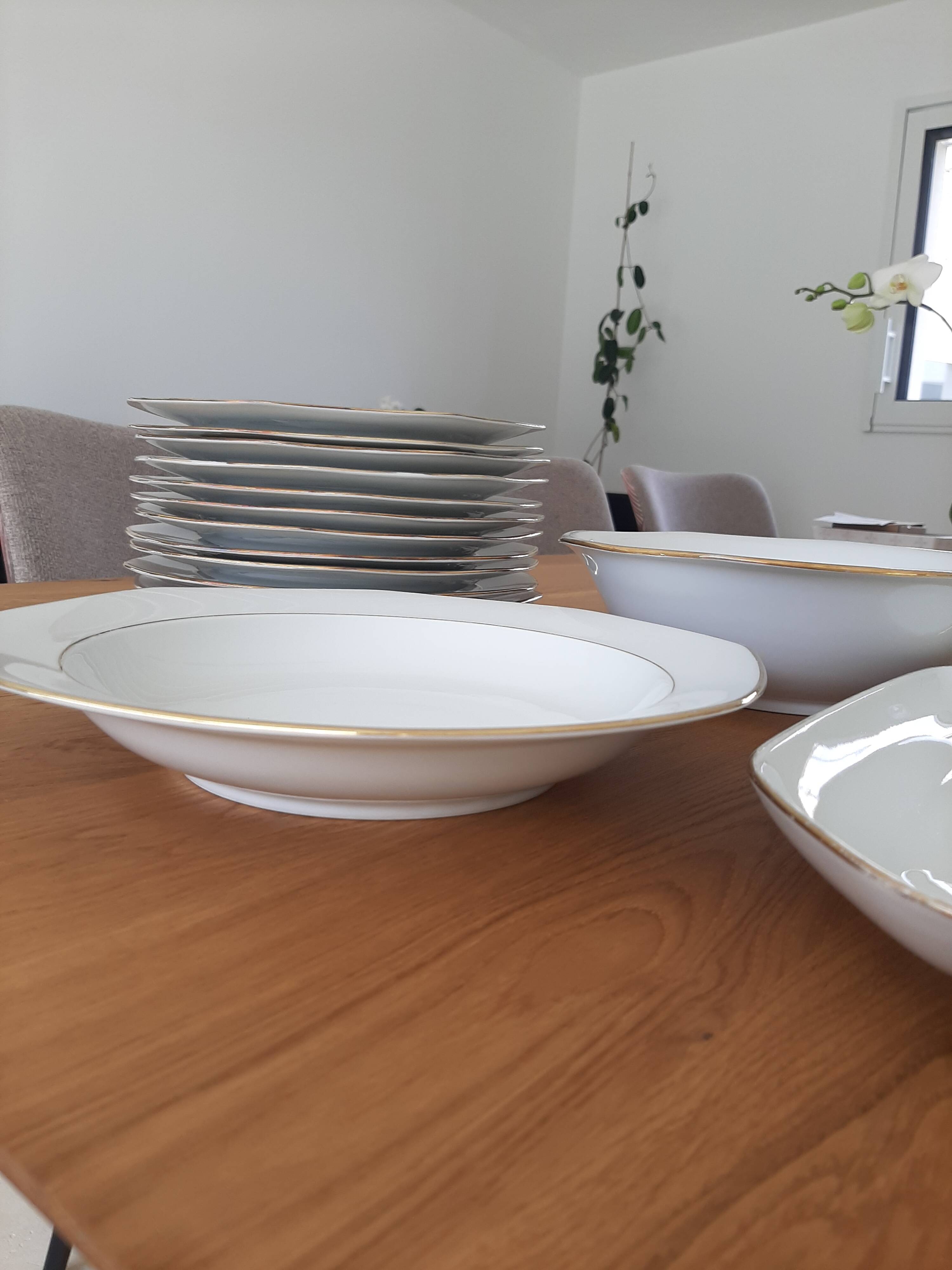 Assorted plates and dishes