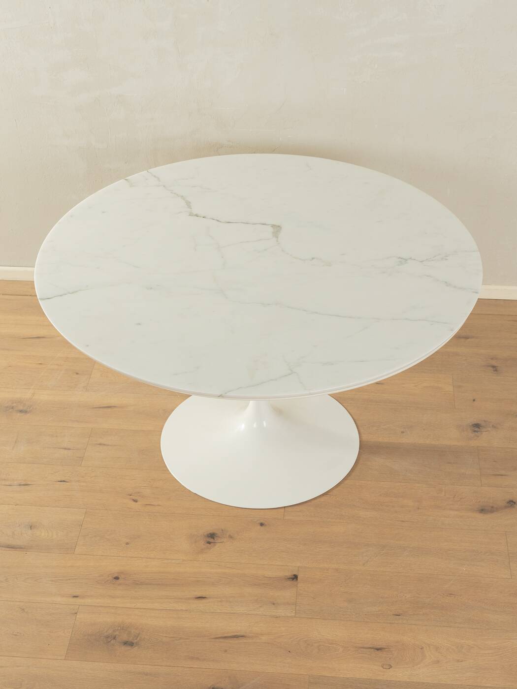 Tulip table by Eero Saarinen, Ø 133 cm